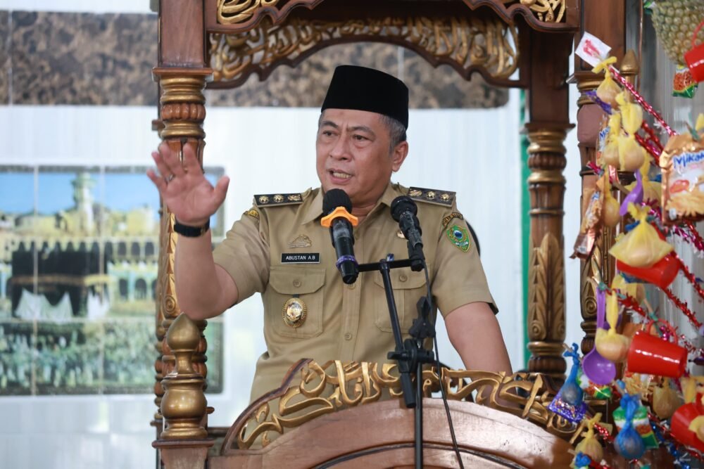 Maulid Akbar Jadi Momen Perkuat Kepedulian Sosial, Wabup: Zakat Bukan Sekadar Kewajiban