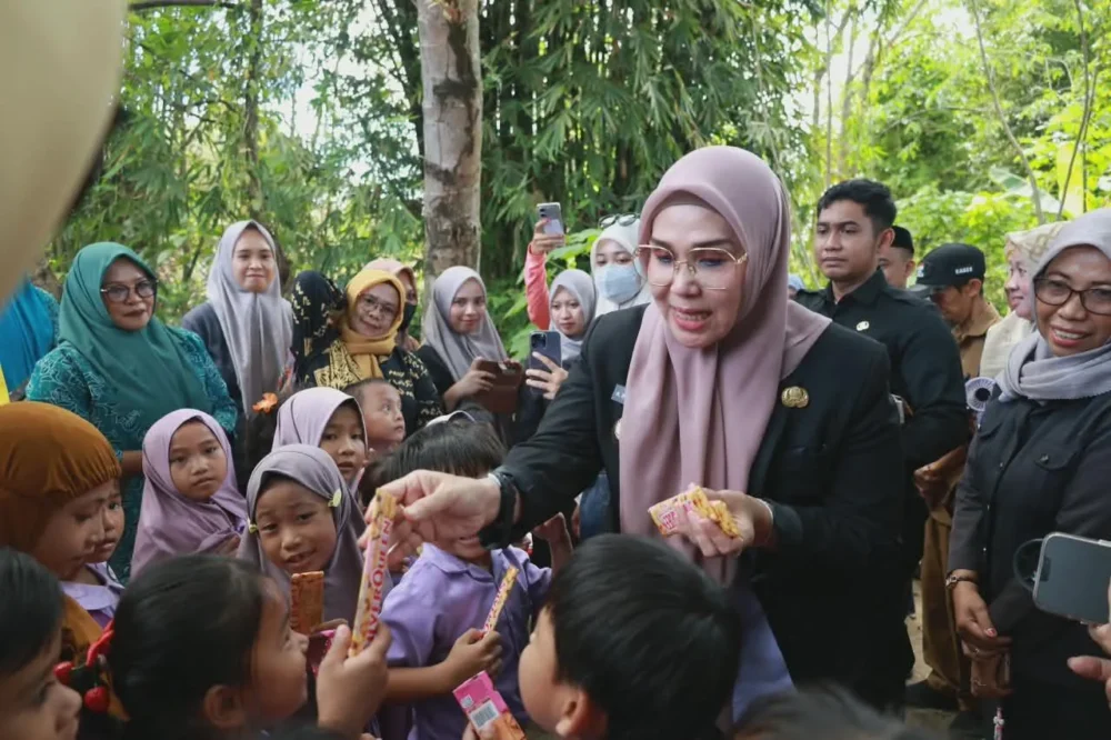 Di Balik Cokelat Bu Bupati: Cara Andi Ina Memahat “Core Memory” Anak-Anak Barru