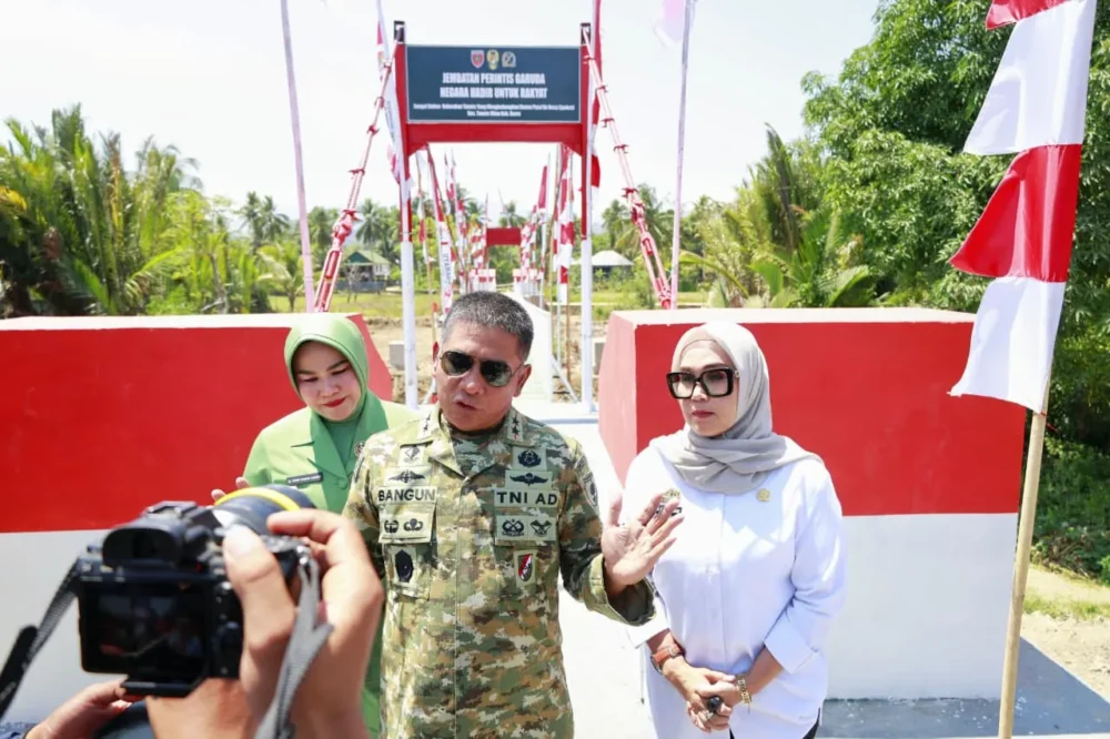 Buka Akses Warga Bottoe, Bupati Barru dan Pangdam Tinjau Jembatan Garuda